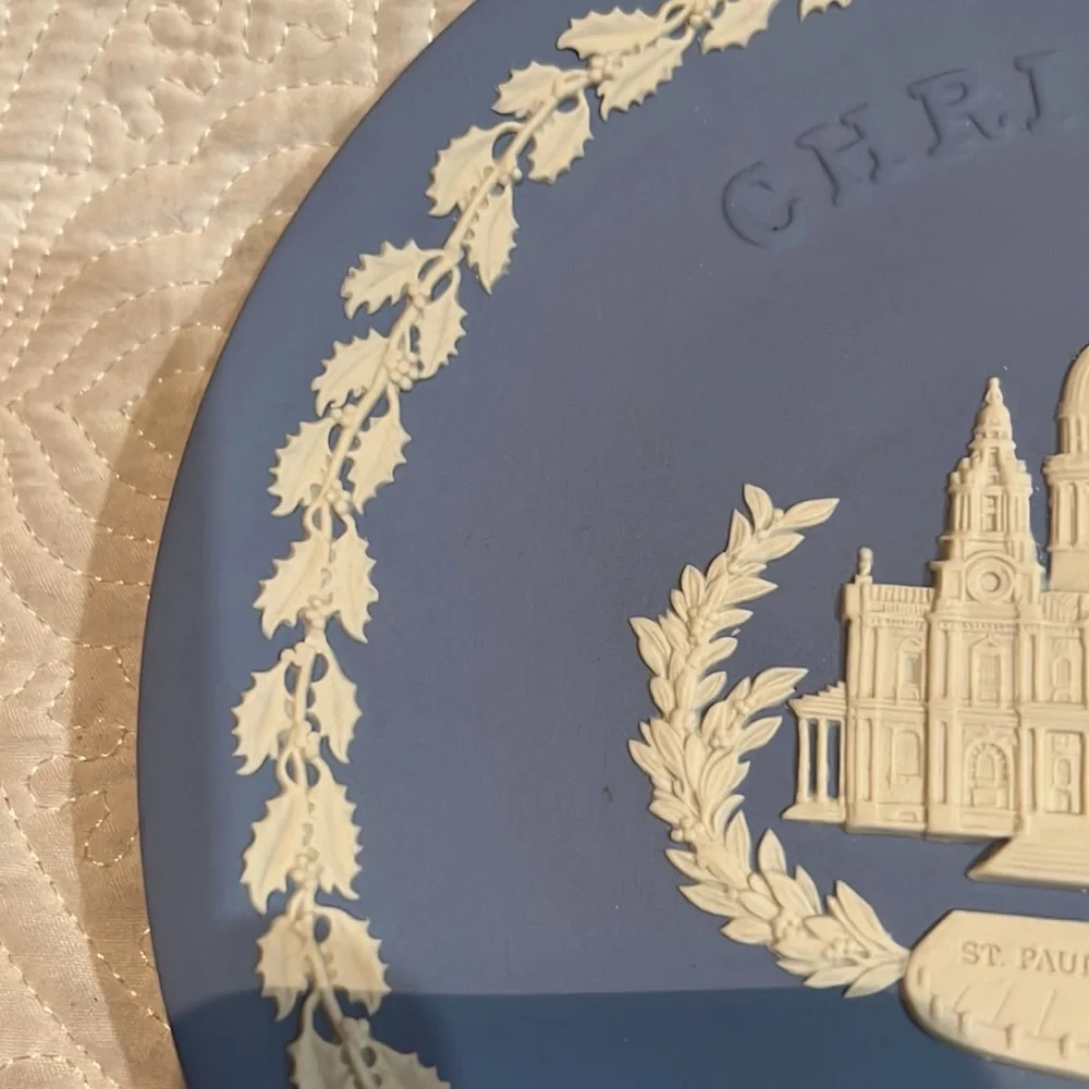 Wedgwood 1972‎ Christmas plate